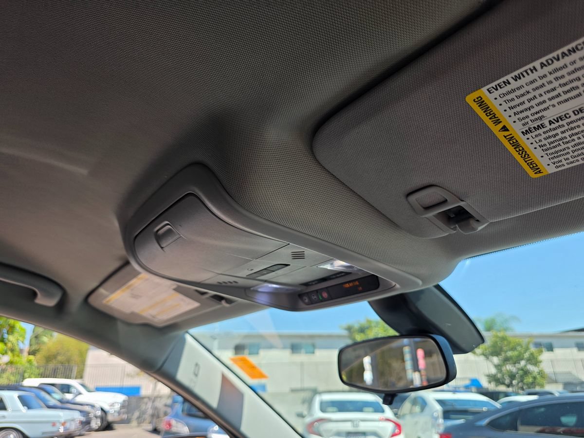 Used 2019 Chevrolet Equinox LT AWD/4WD image 17