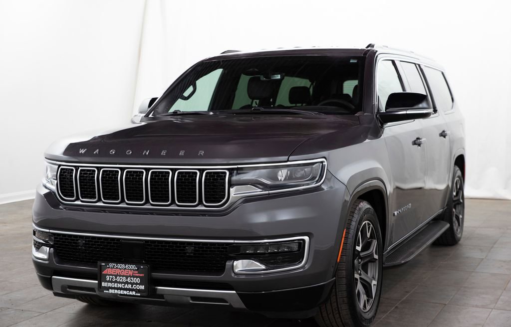 Used 2024 Jeep Wagoneer L Series III w/ Flexible Seating Group image 4