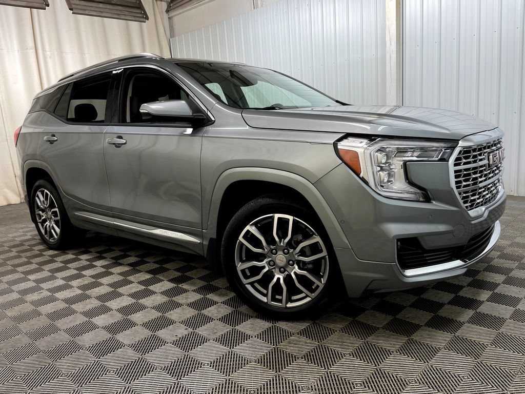 Certified 2024 GMC Terrain Denali w/ Denali Premium Package AWD/4WD image 51