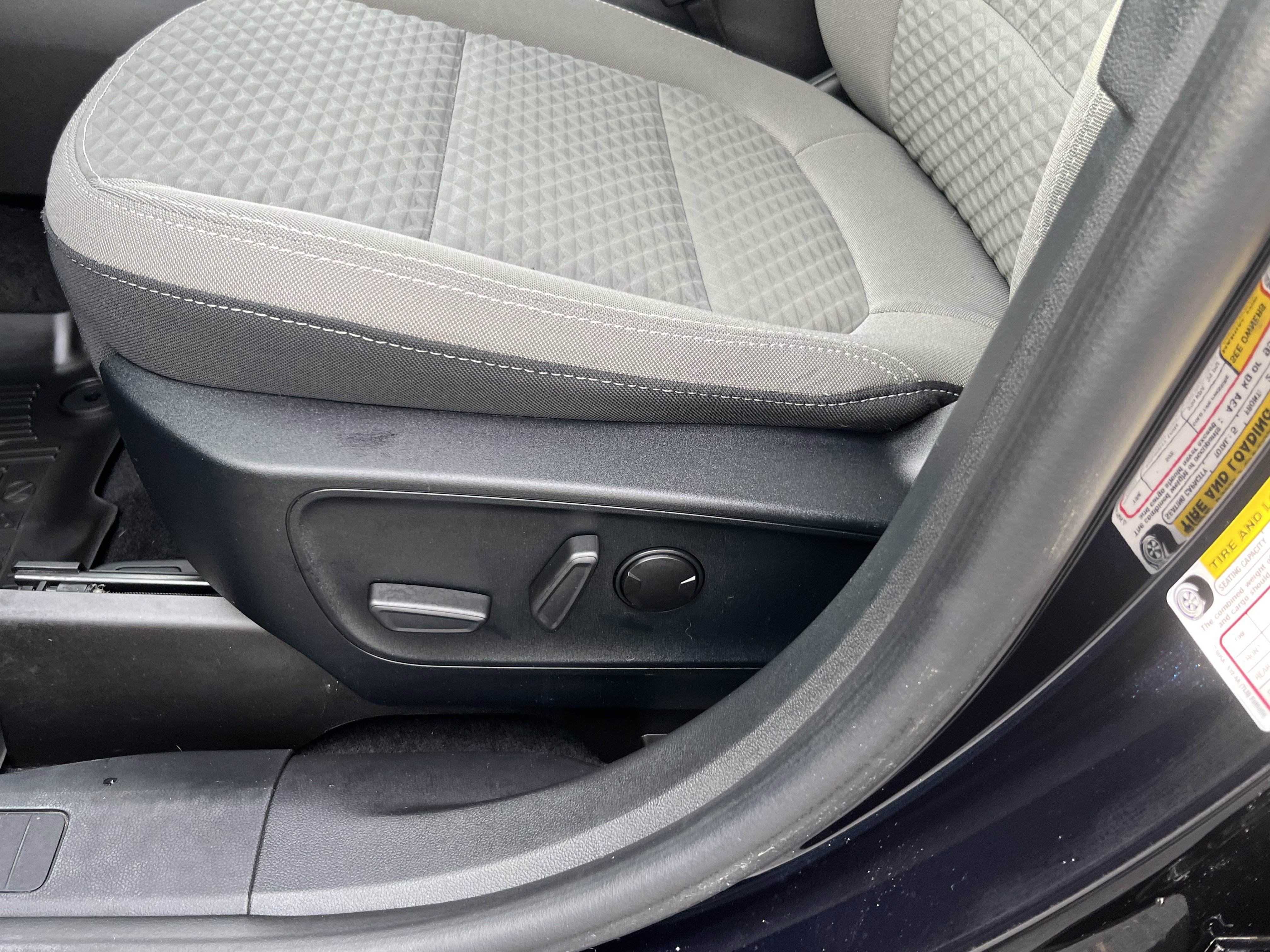 Used 2021 Ford Escape SE w/ Convenience Package image 16