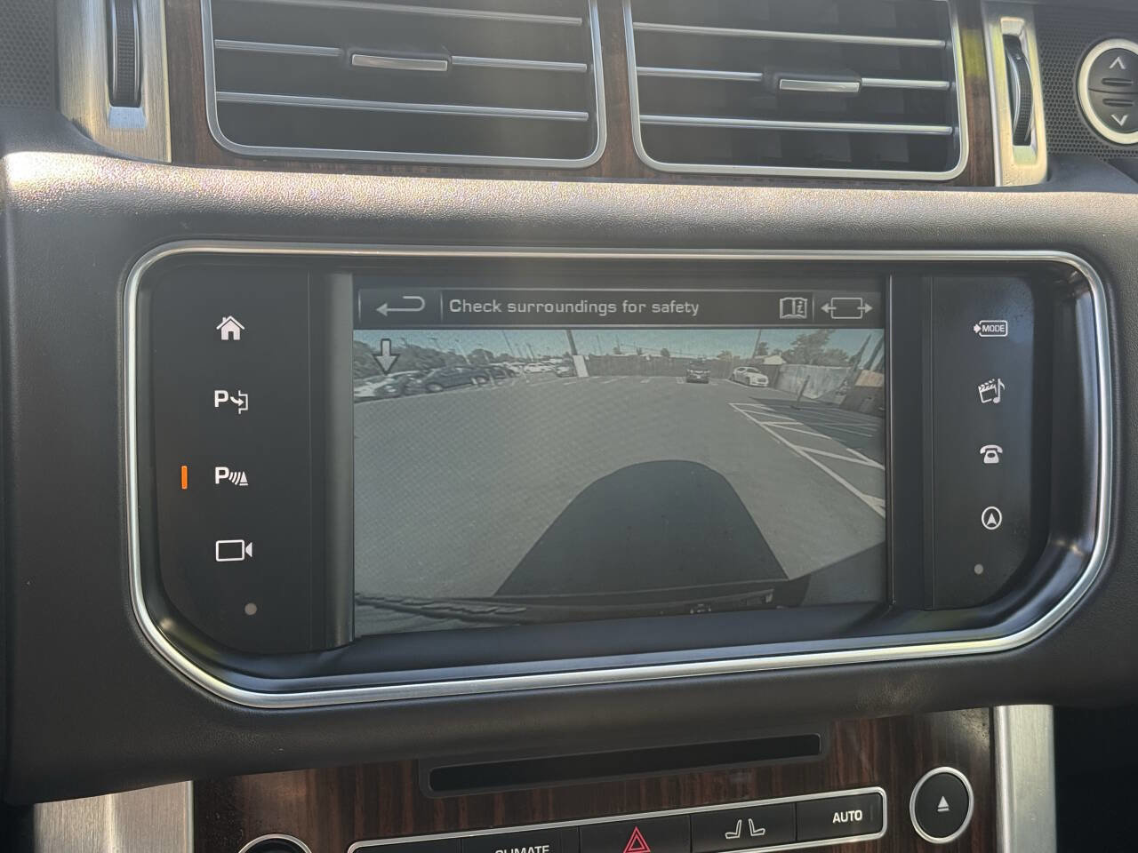 Used 2016 Land Rover Range Rover Supercharged image 14