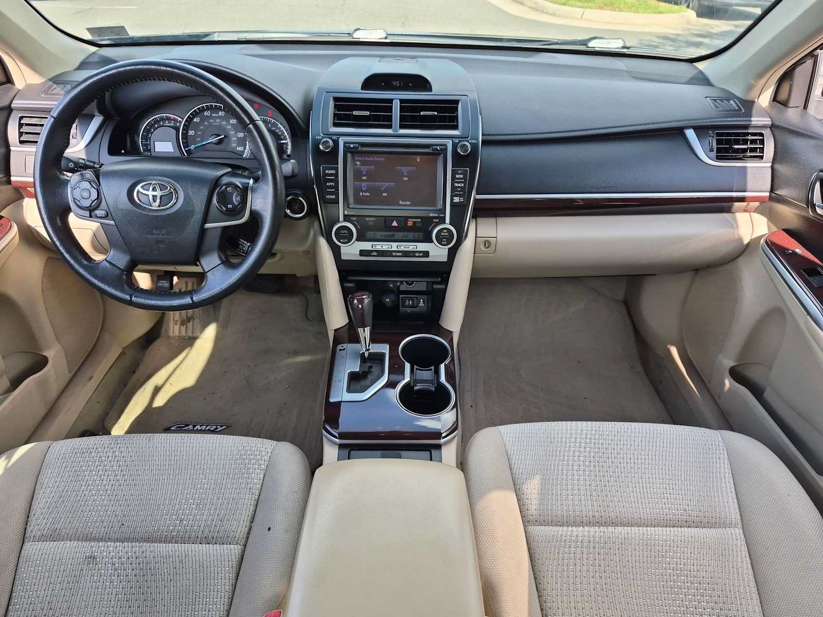 Used 2014 Toyota Camry XLE w/ Convenience Package FWD image 14