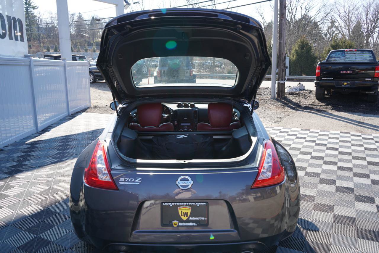 Used 2010 Nissan 370Z Touring w/ Sport Pkg image 41