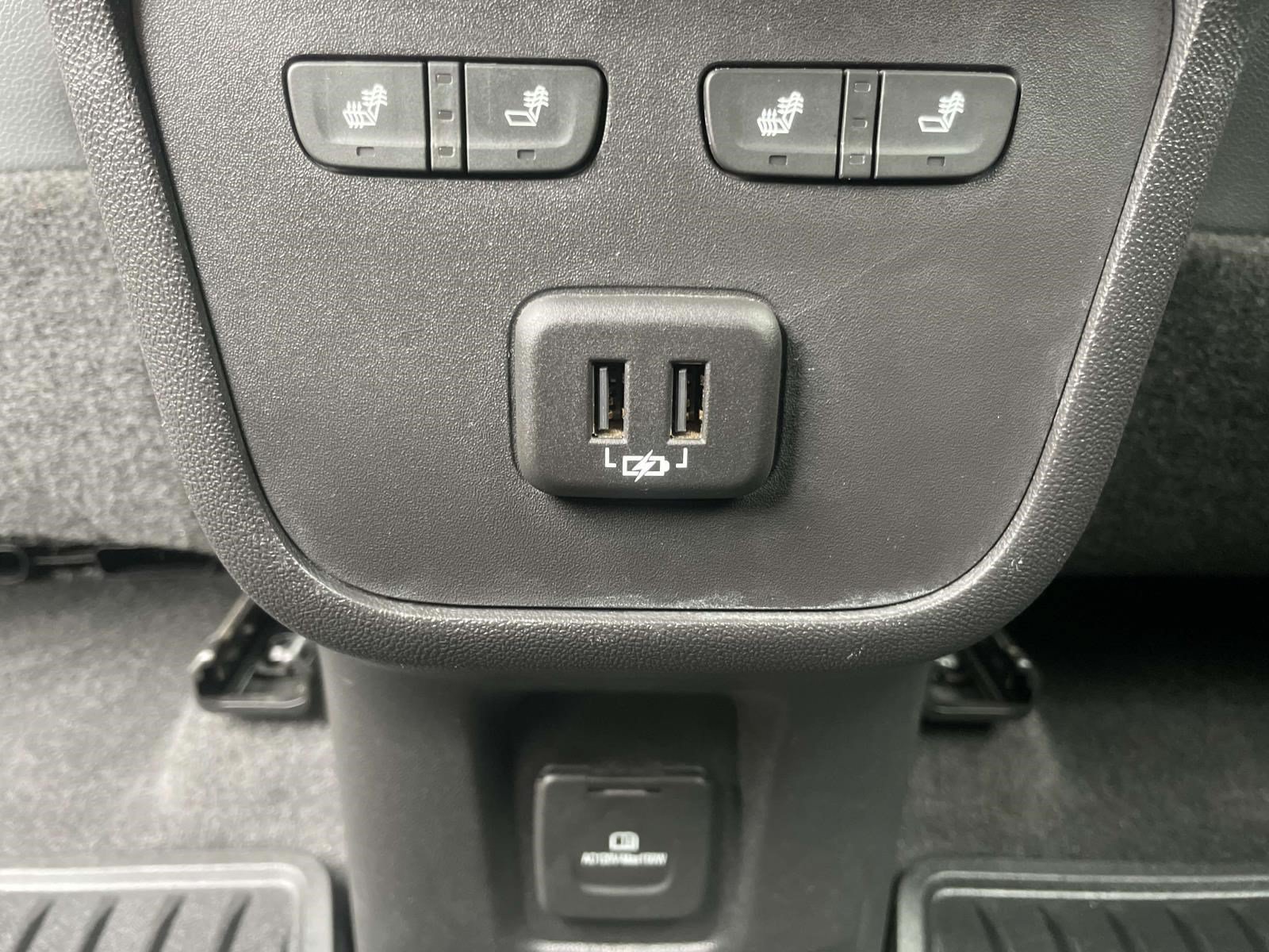 Used 2020 Chevrolet Equinox Premier FWD image 12