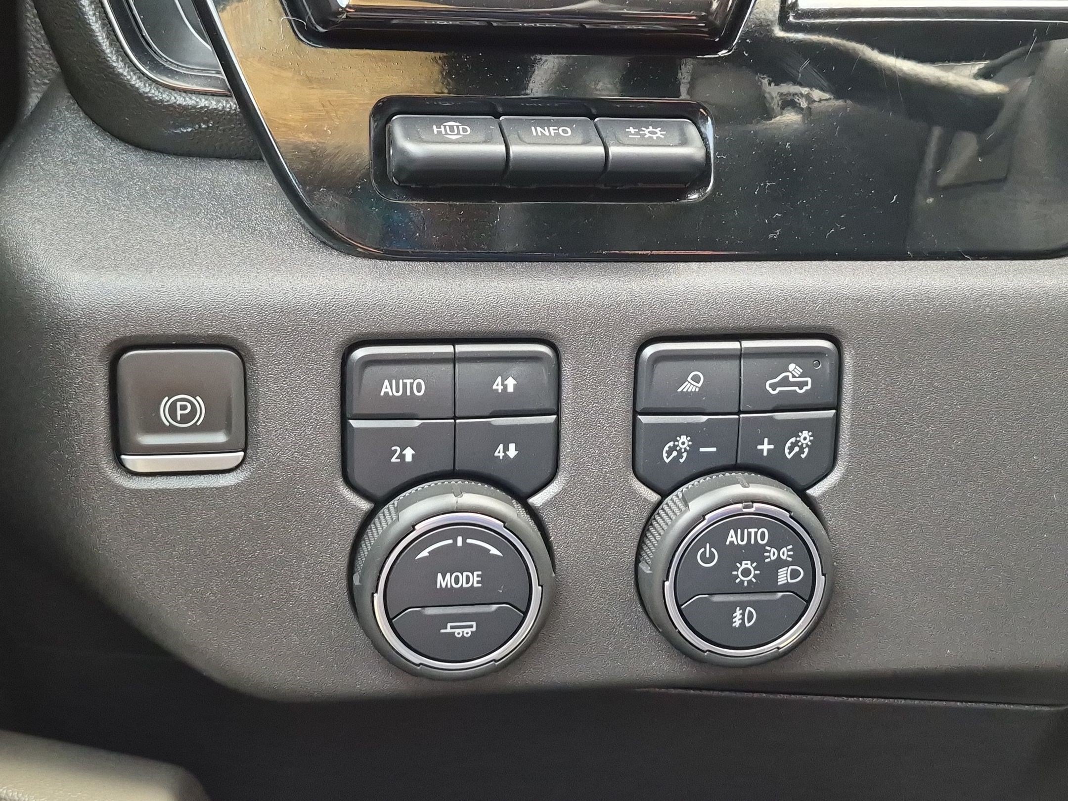 Certified 2022 Chevrolet Silverado 1500 ZR2 w/ Technology Package AWD/4WD image 25