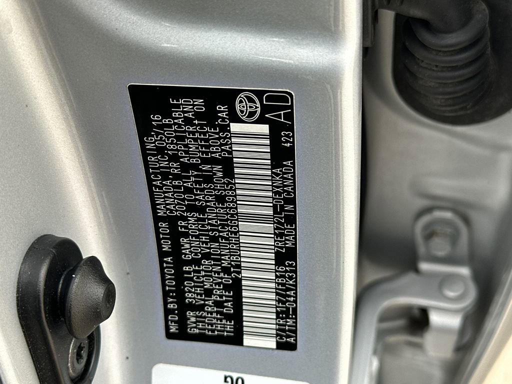 Used 2016 Toyota Corolla LE image 30