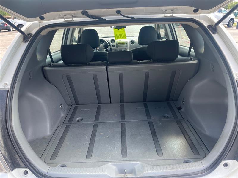 Used 2010 Pontiac Vibe w/ Preferred Package FWD image 14
