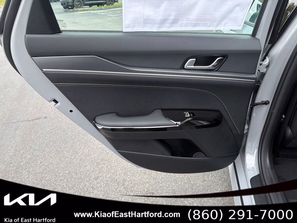 New 2027 Kia K5 GT-Line FWD image 17