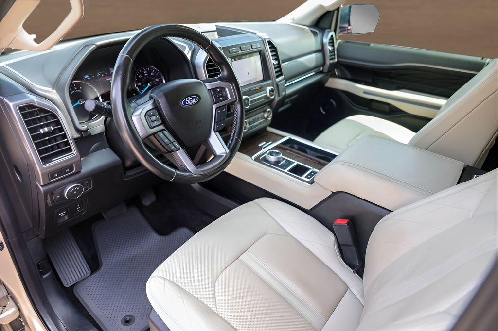 Used 2018 Ford Expedition Platinum RWD image 10
