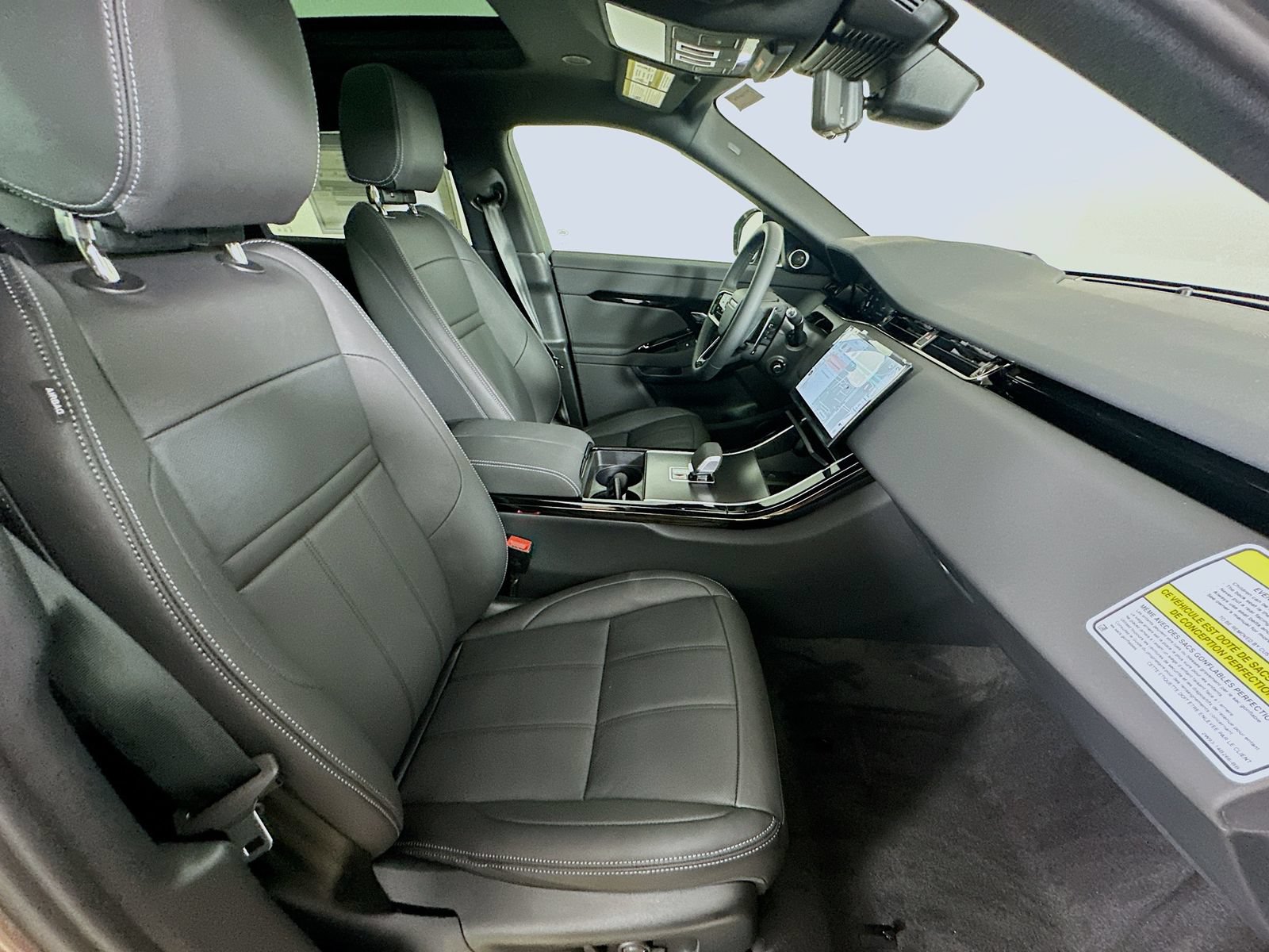 New 2026 Land Rover Range Rover Evoque Hoxton AWD/4WD image 44