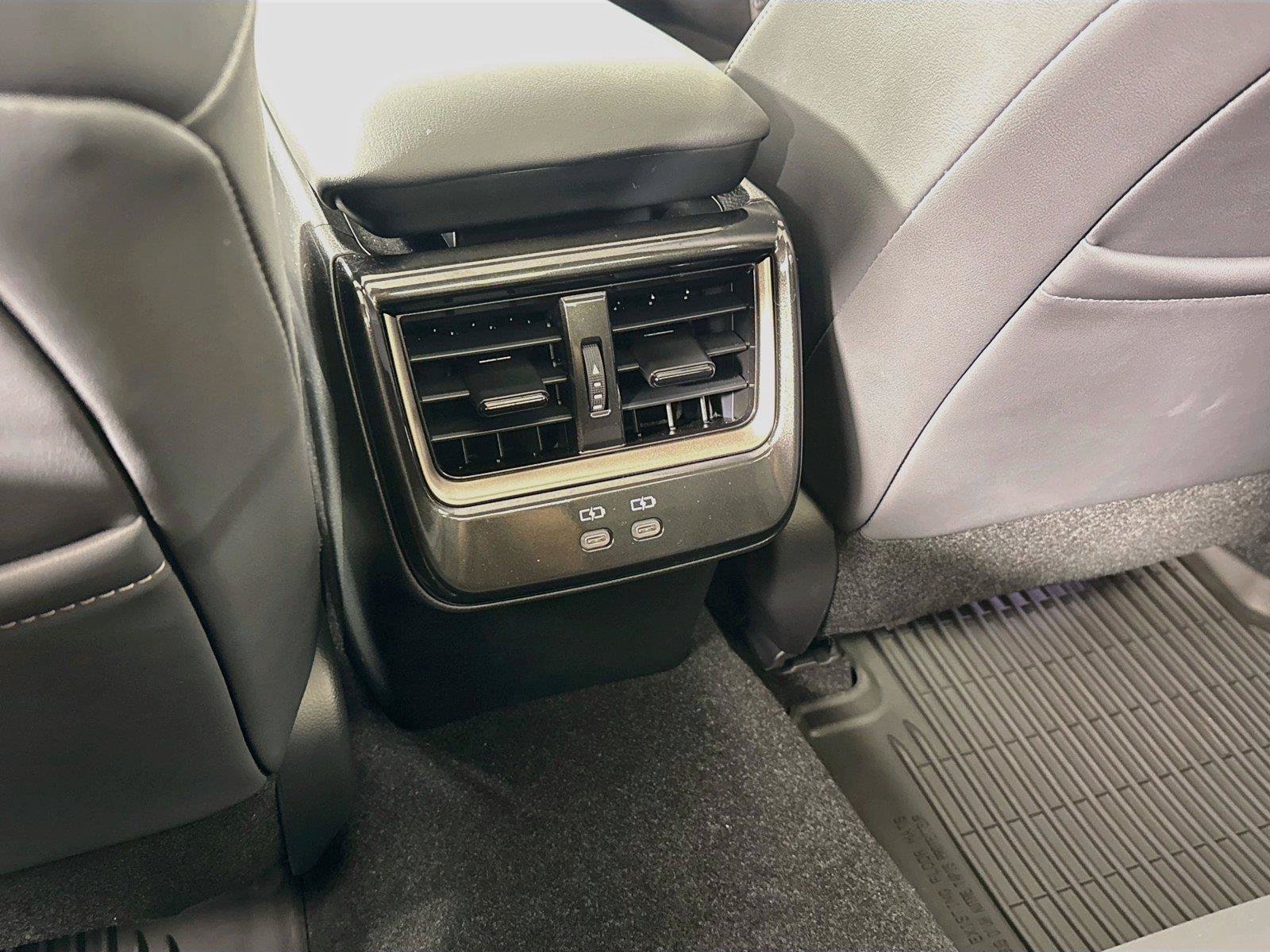 Certified 2024 Toyota Crown Platinum AWD/4WD image 39