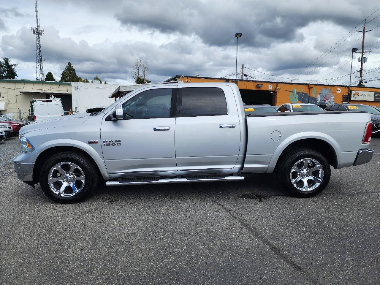Used 2014 RAM 1500 Laramie w/ Convenience Group AWD/4WD image 9