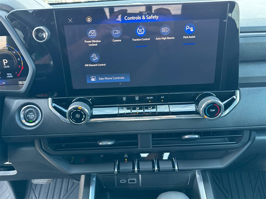 Used 2024 Chevrolet Colorado Trail Boss w/ Technology Package image 28