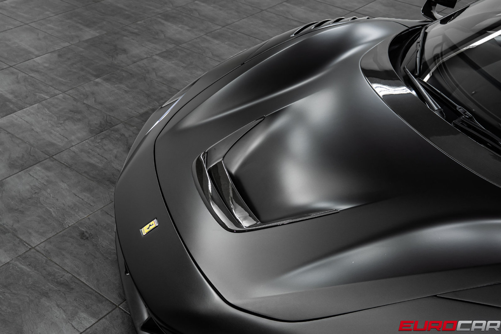 Used 2022 Ferrari F8 Tributo RWD image 11