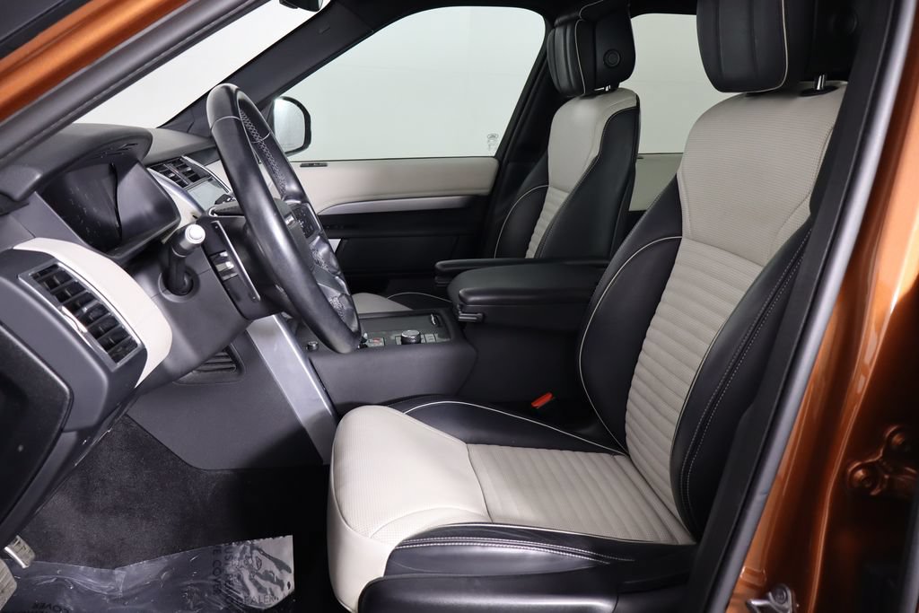 Used 2022 Land Rover Discovery HSE R-Dynamic AWD/4WD image 14