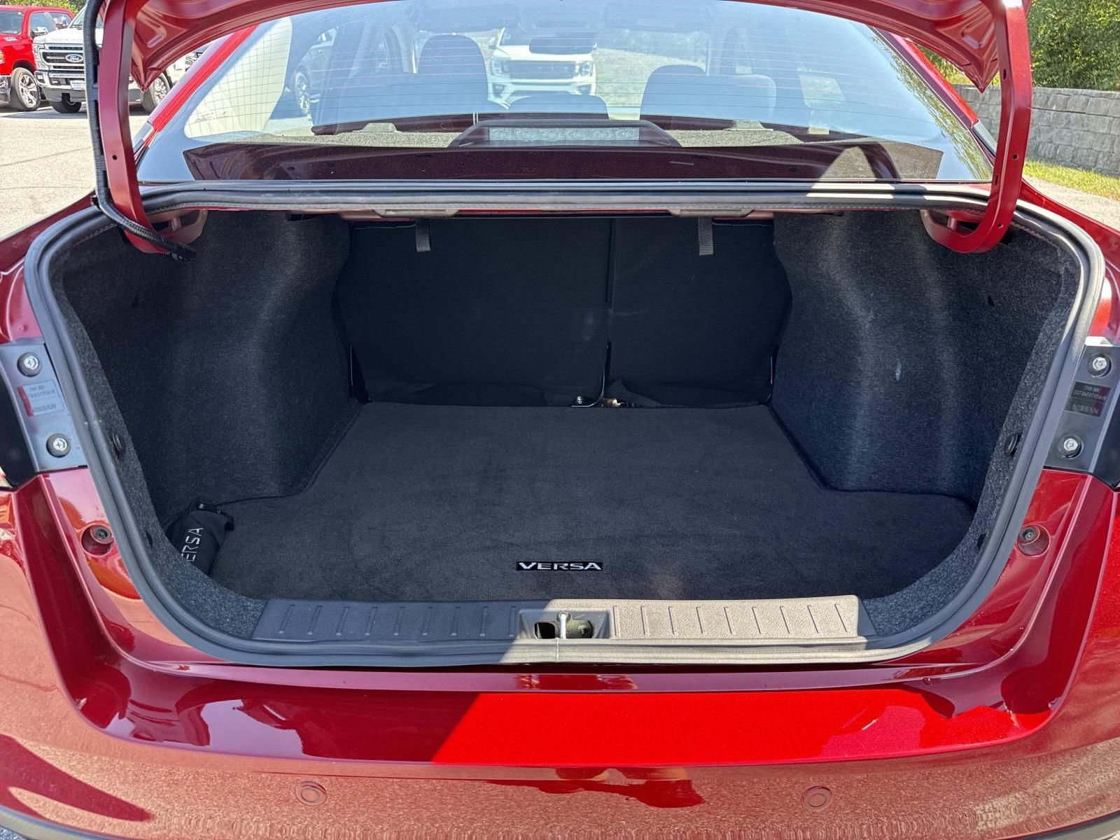 Certified 2025 Nissan Versa SV w/ Trunk Package FWD image 27