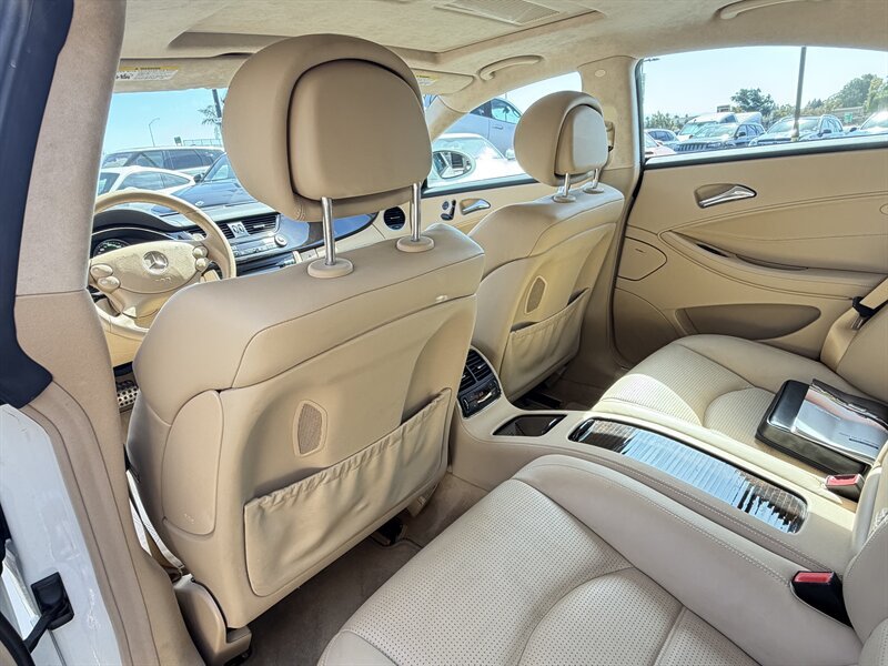 Used 2007 Mercedes-Benz CLS 63 AMG image 37