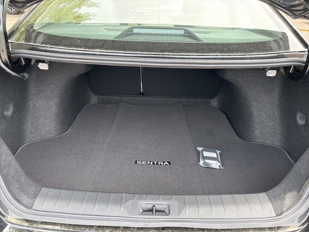 New 2026 Nissan Sentra SL w/ Floor Mat Package FWD image 15