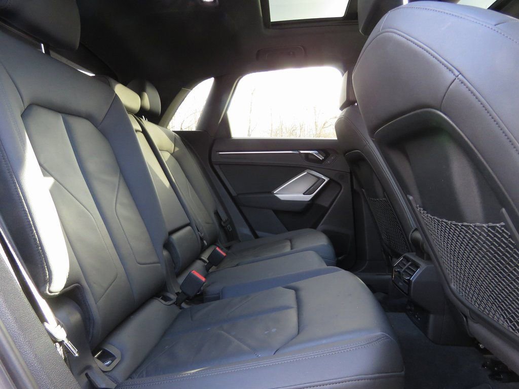 Used 2019 Audi Q3 2.0T Premium image 17