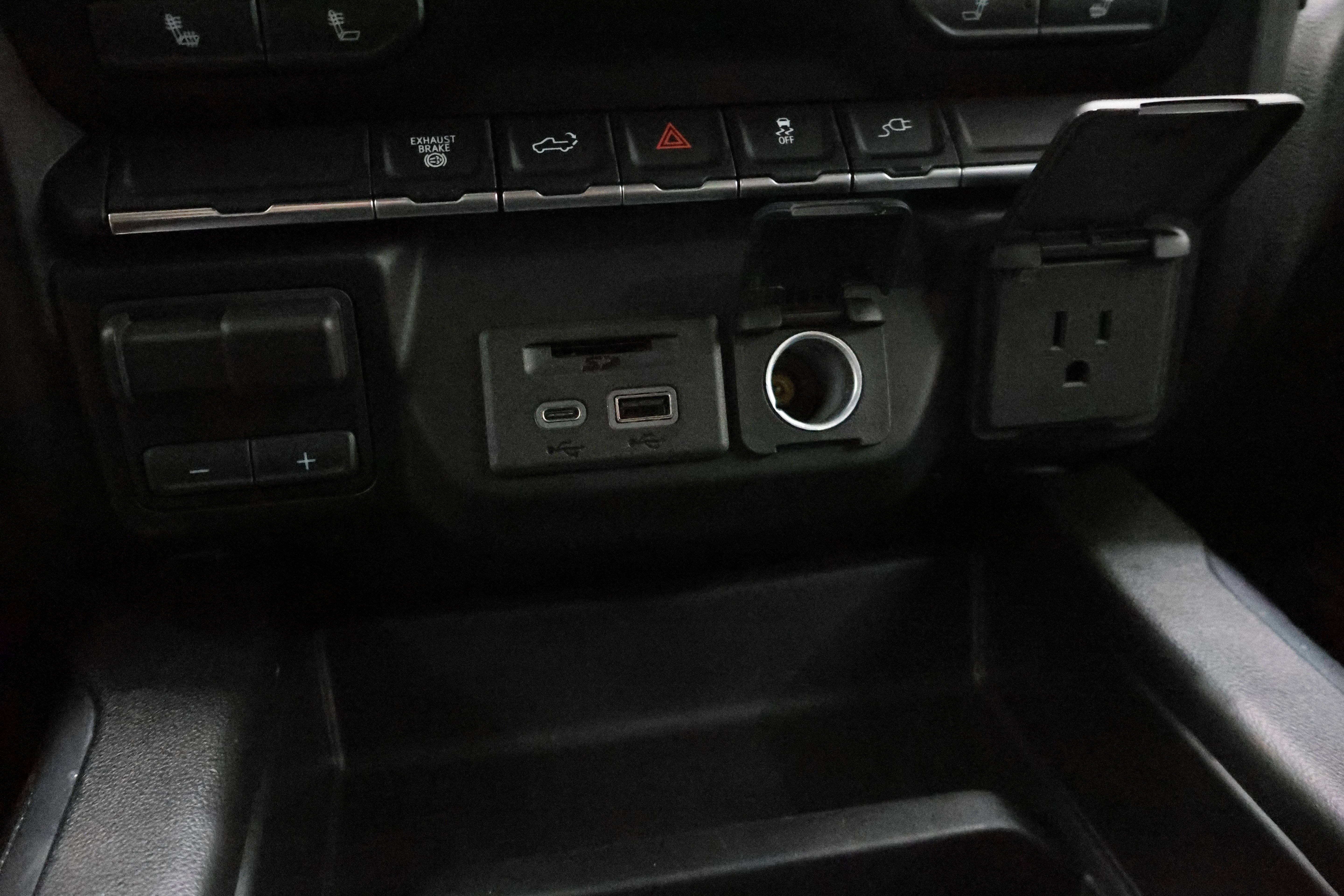 Used 2022 Chevrolet Silverado 2500 LT w/ Convenience Package image 40