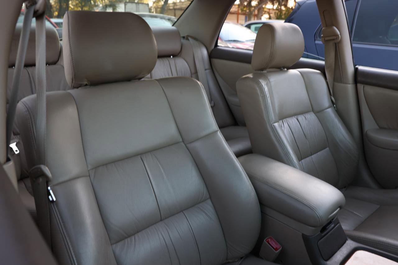 Used 2000 Lexus ES 330 image 16