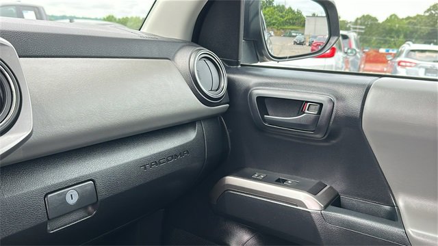 Used 2020 Toyota Tacoma SR5 image 21