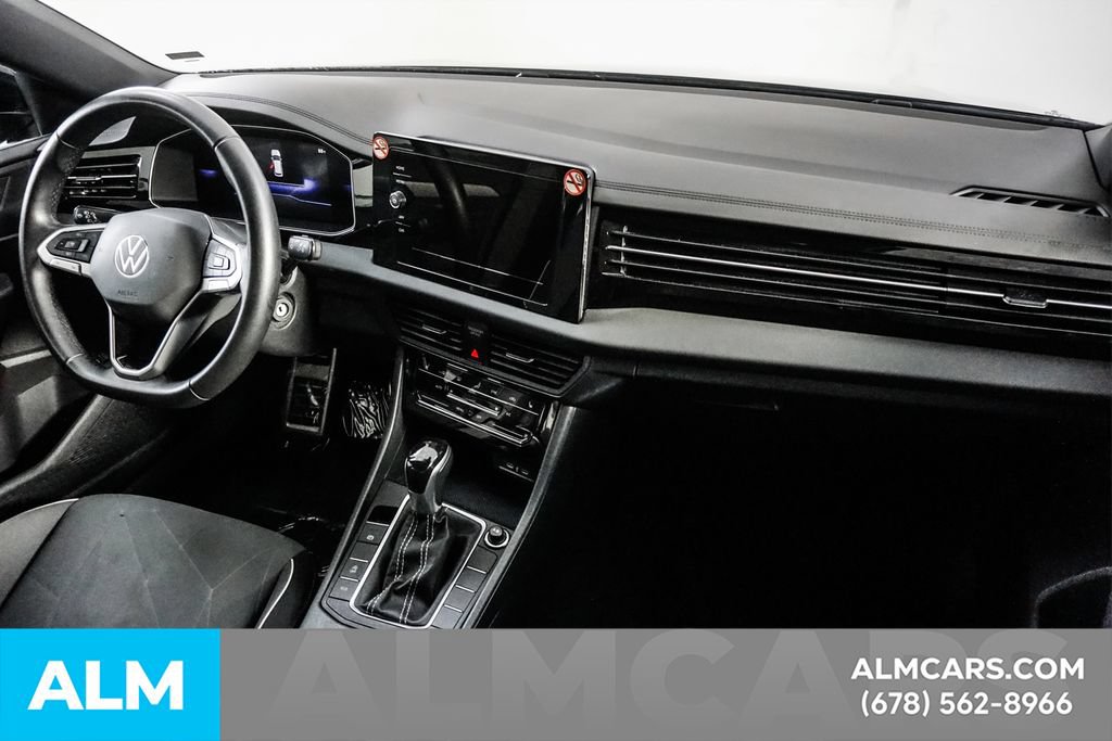 Used 2025 Volkswagen Jetta Sport FWD image 16