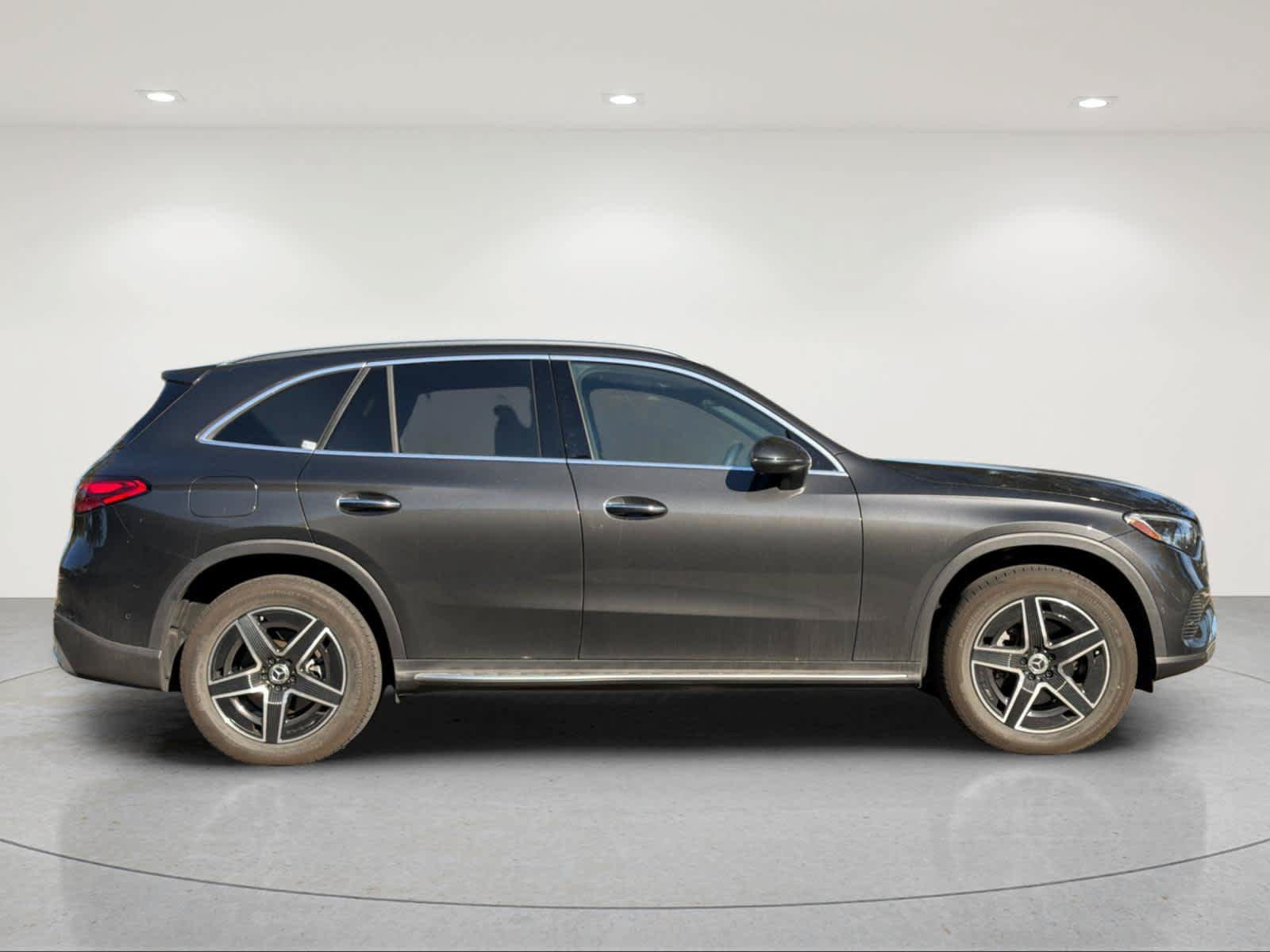 Used 2026 Mercedes-Benz GLC 300 image 5