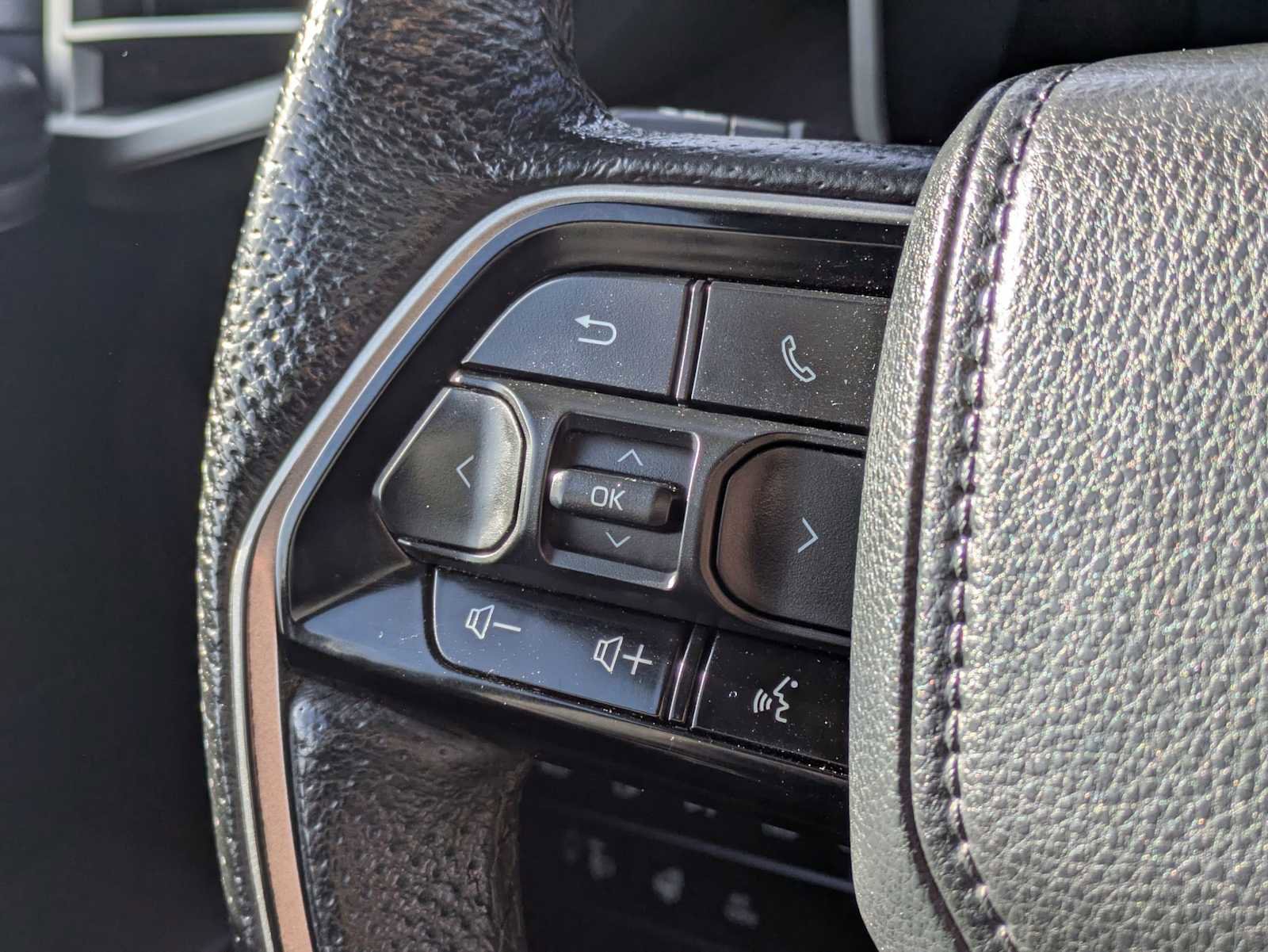 Used 2023 Toyota Sequoia Capstone AWD/4WD image 24