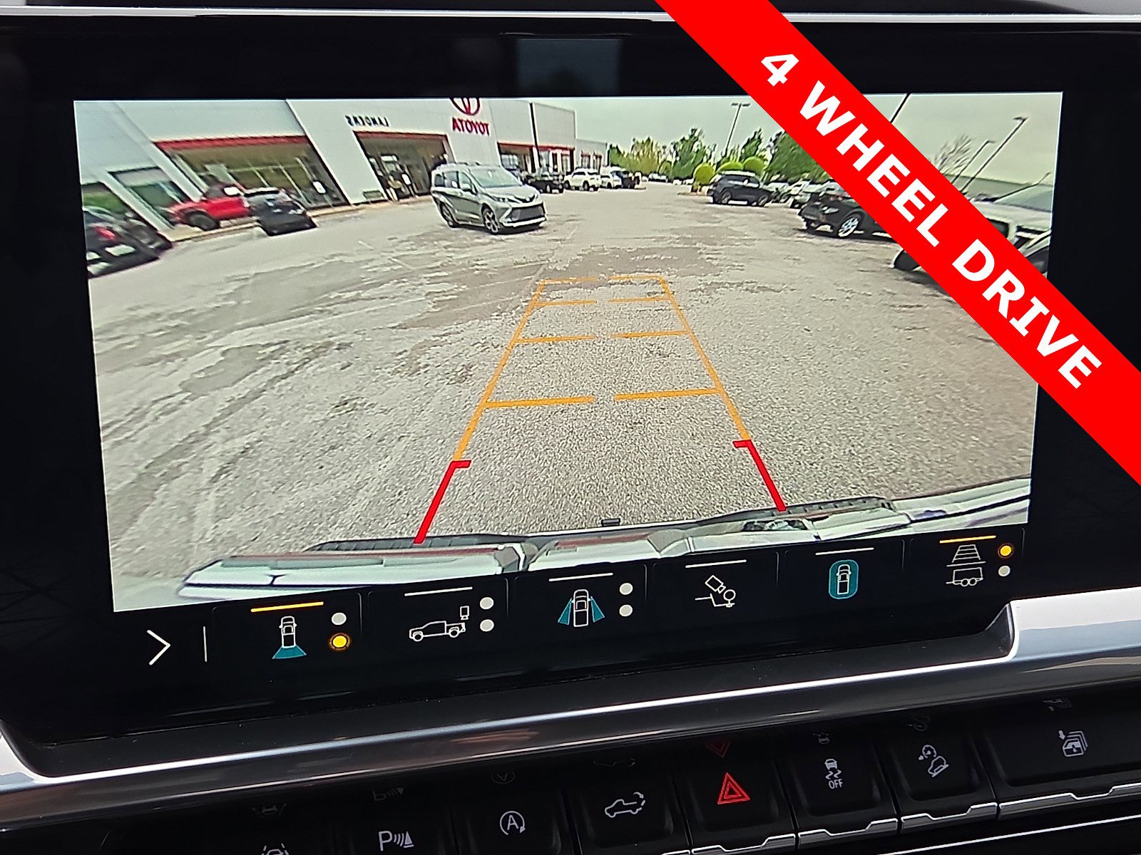 Used 2023 GMC Sierra 1500 SLT w/ SLT Premium Plus Package AWD/4WD image 18