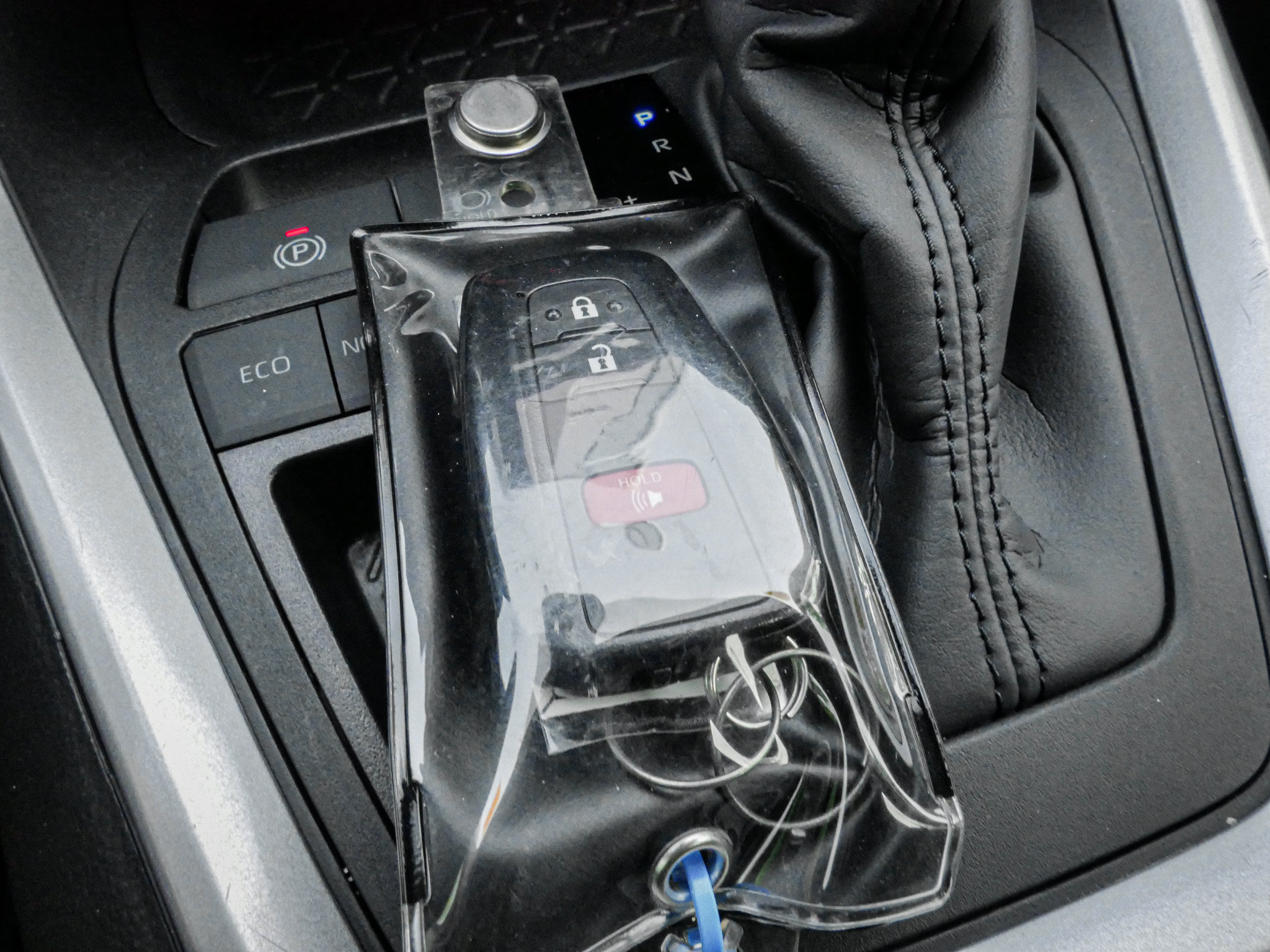 Used 2024 Toyota RAV4 XLE FWD image 35