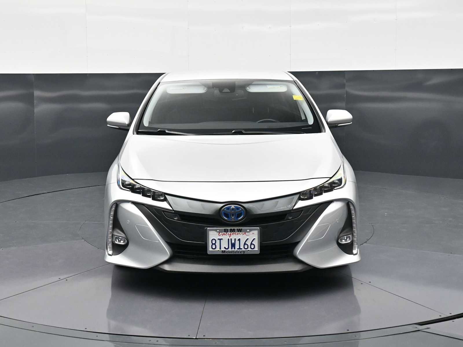 Used 2021 Toyota Prius Prime Limited image 2