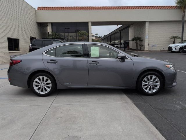 Used 2015 Lexus ES 300h w/ Navigation System Package FWD image 4
