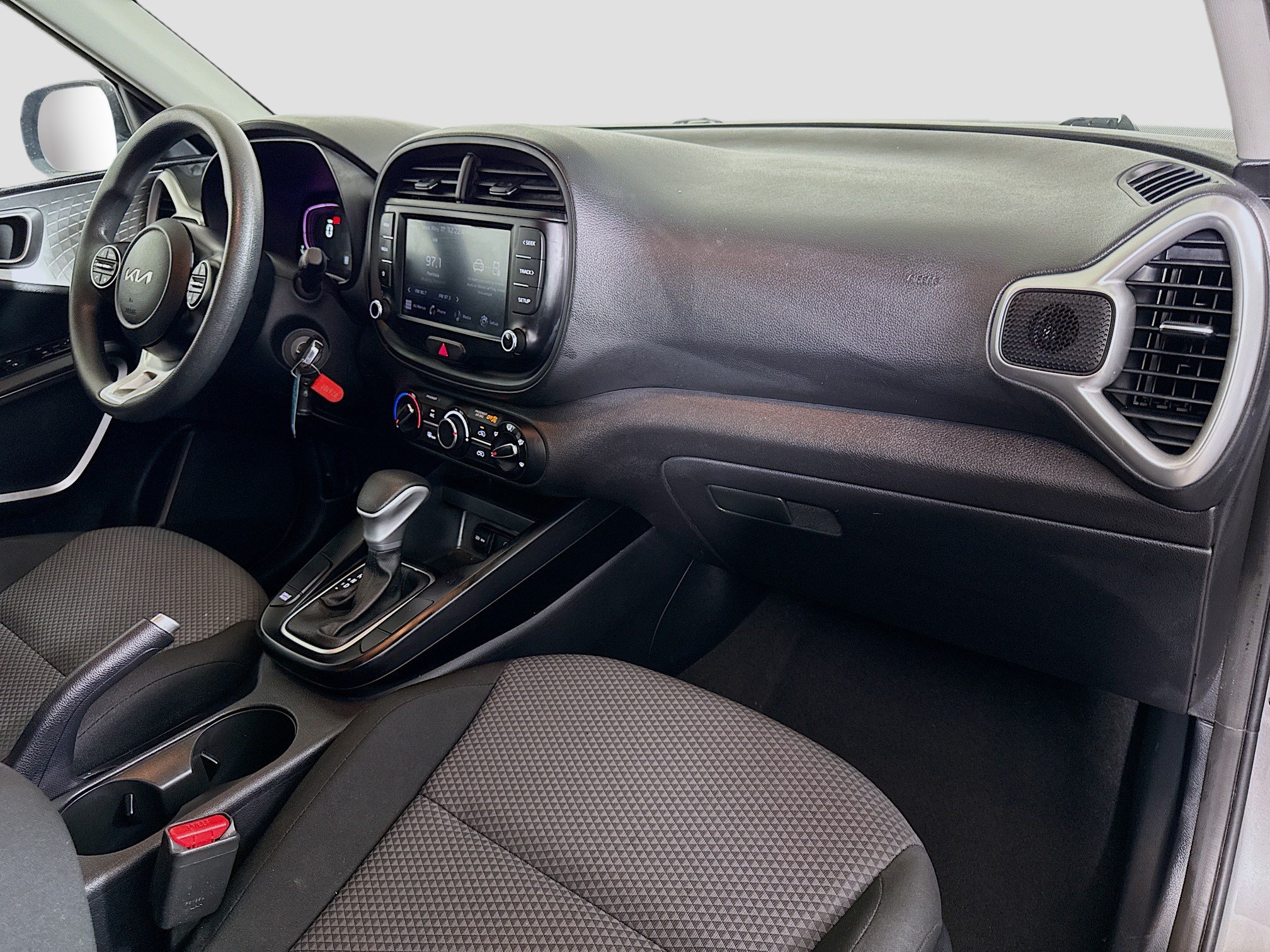 Used 2023 Kia Soul LX w/ Option Group 015 FWD image 29