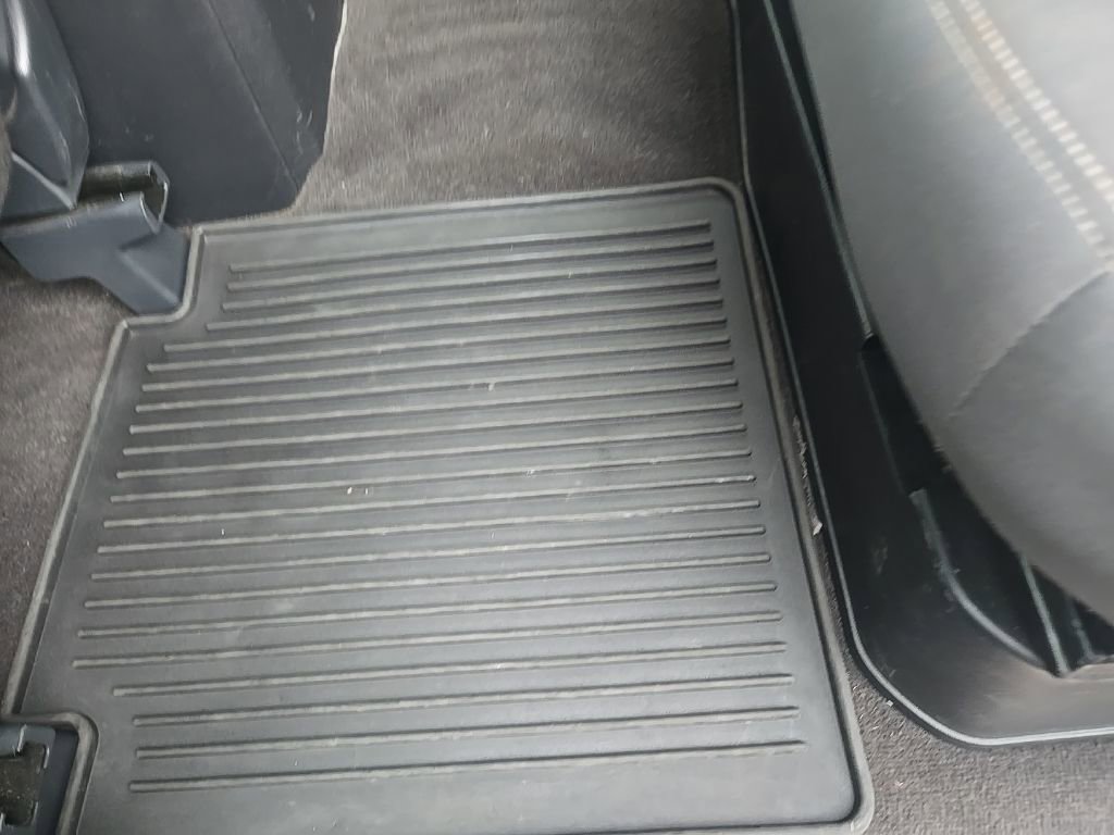 Used 2021 Nissan Titan SV w/ SV Convenience Package image 33