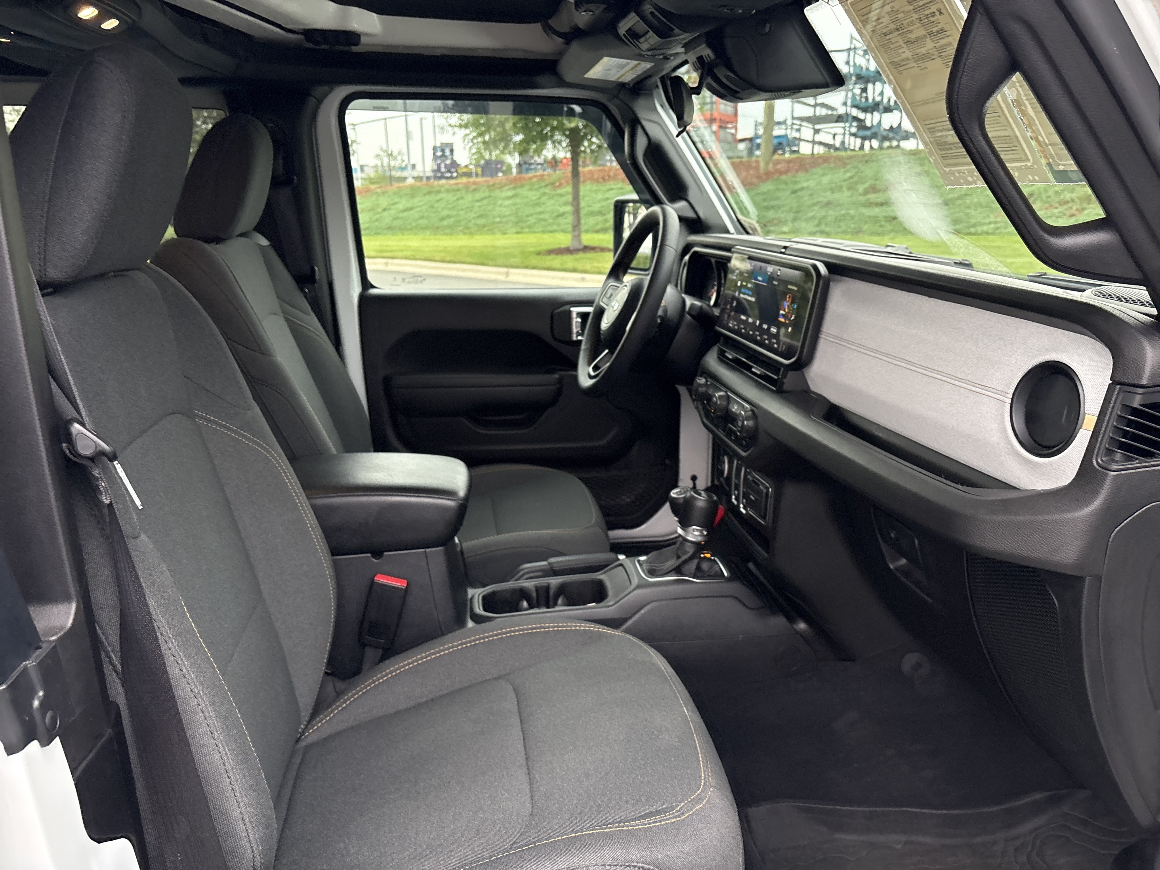 Used 2024 Jeep Wrangler Sport AWD/4WD image 22