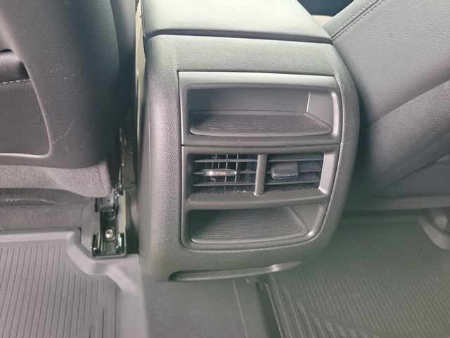 Certified 2024 Cadillac XT5 Luxury w/ LPO, Floor Liner Package AWD/4WD image 31