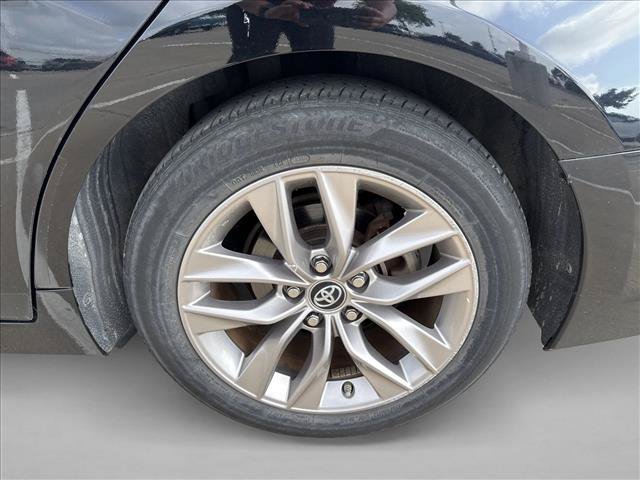 Used 2019 Toyota Avalon XLE w/ Moonroof Package FWD image 19