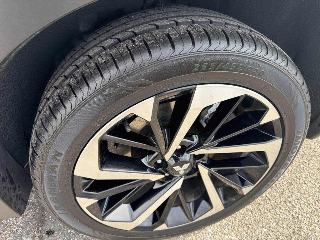 Used 2024 Mitsubishi Outlander SE image 11