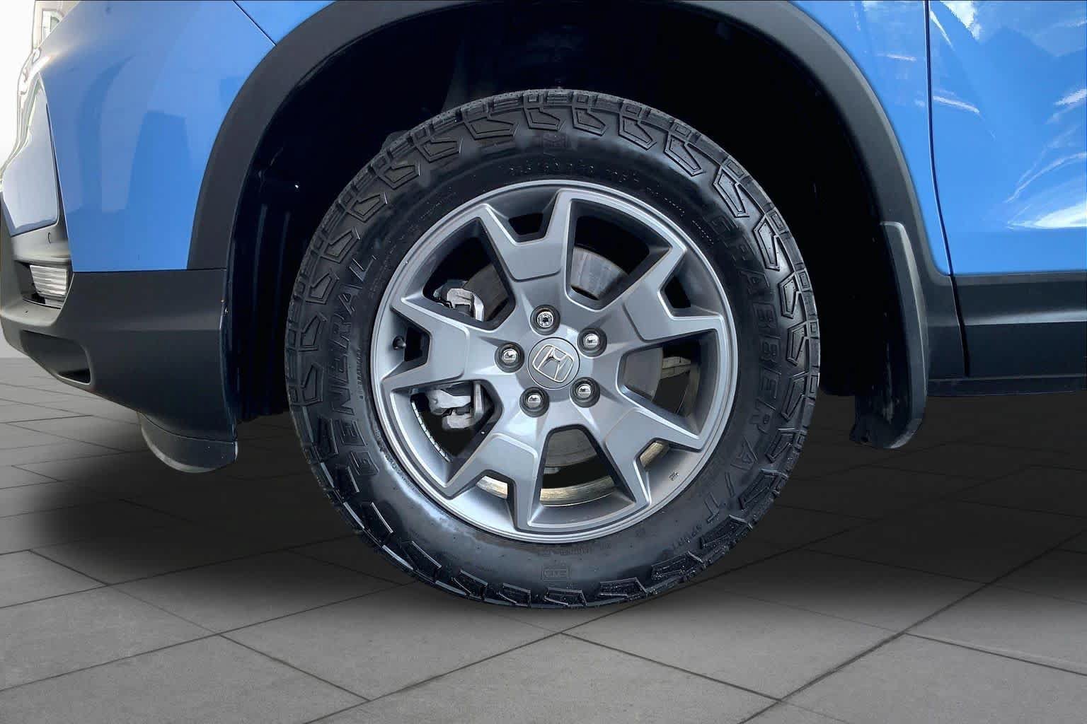 Used 2024 Honda Passport TrailSport image 11