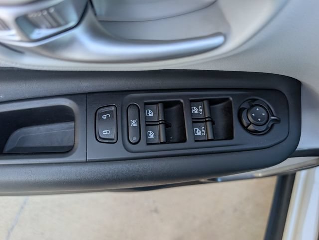 Used 2020 Jeep Renegade Limited w/ LED Lighting Group FWD image 21