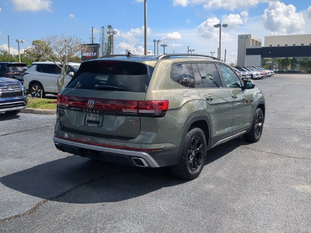 Used 2024 Volkswagen Atlas Peak Edition SEL AWD/4WD image 6