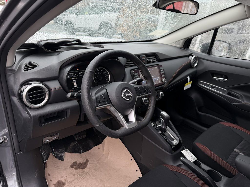New 2025 Nissan Versa SR image 9