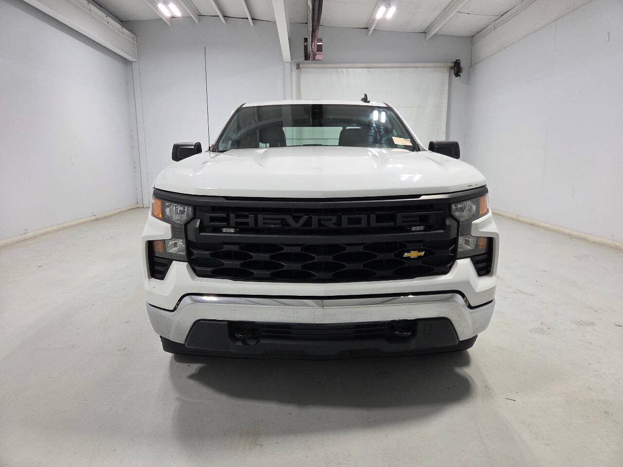 Used 2023 Chevrolet Silverado 1500 W/T w/ Trailering Package AWD/4WD image 4
