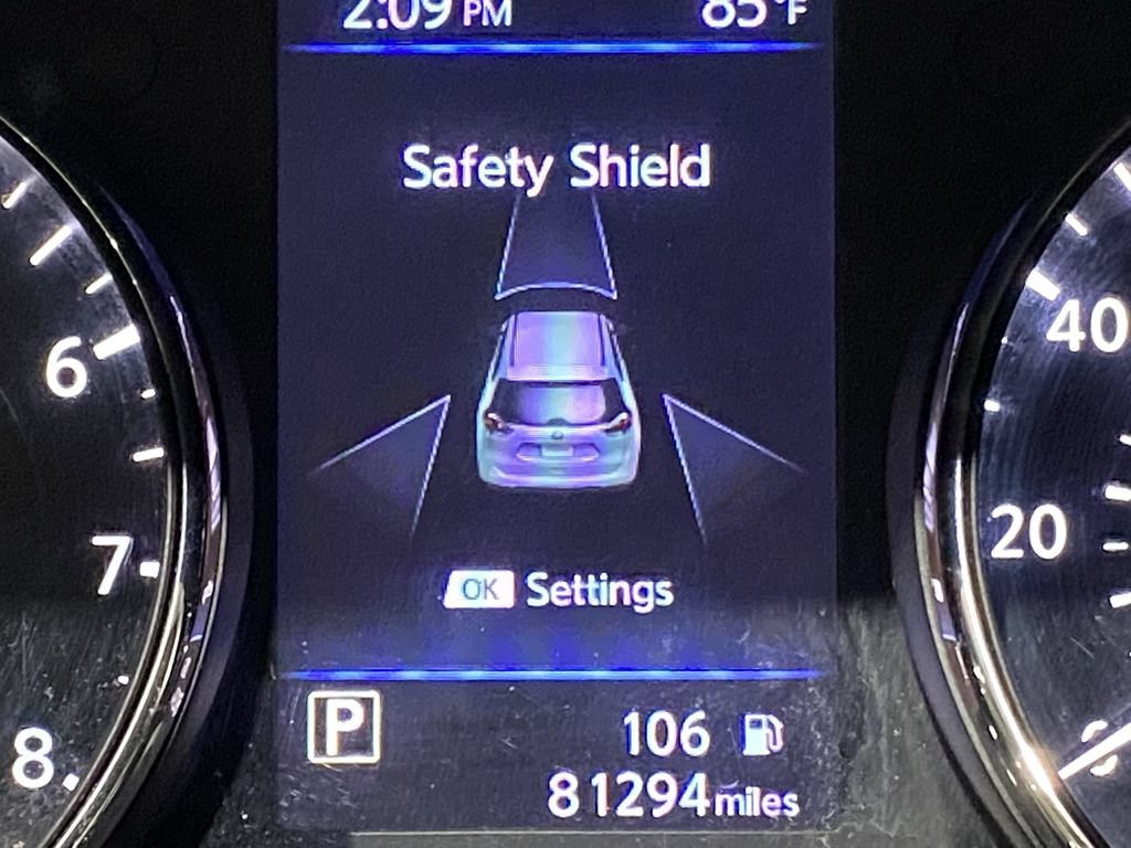 Used 2018 Nissan Rogue SV w/ Premium Package FWD image 12