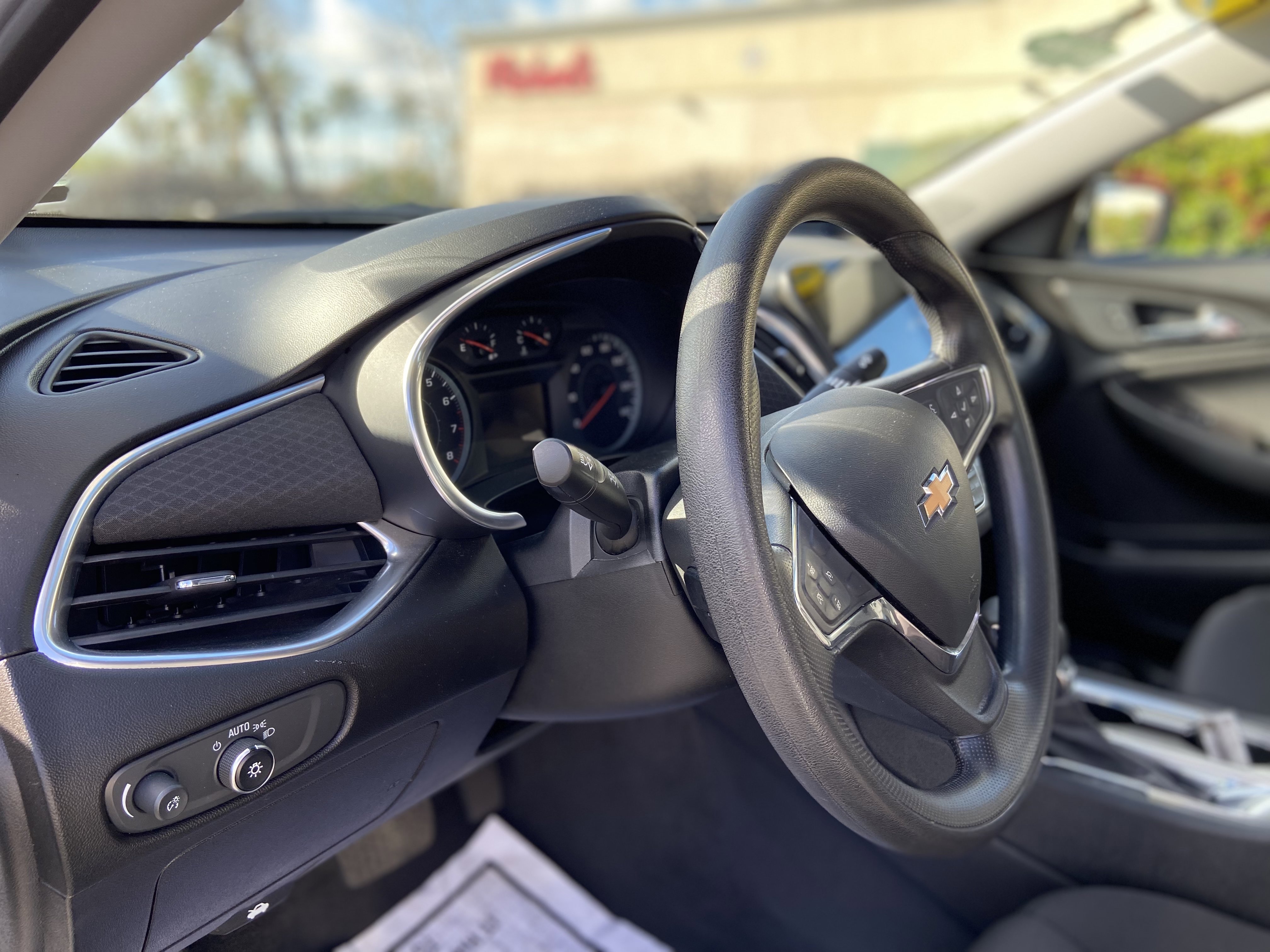 Used 2021 Chevrolet Malibu LT image 30