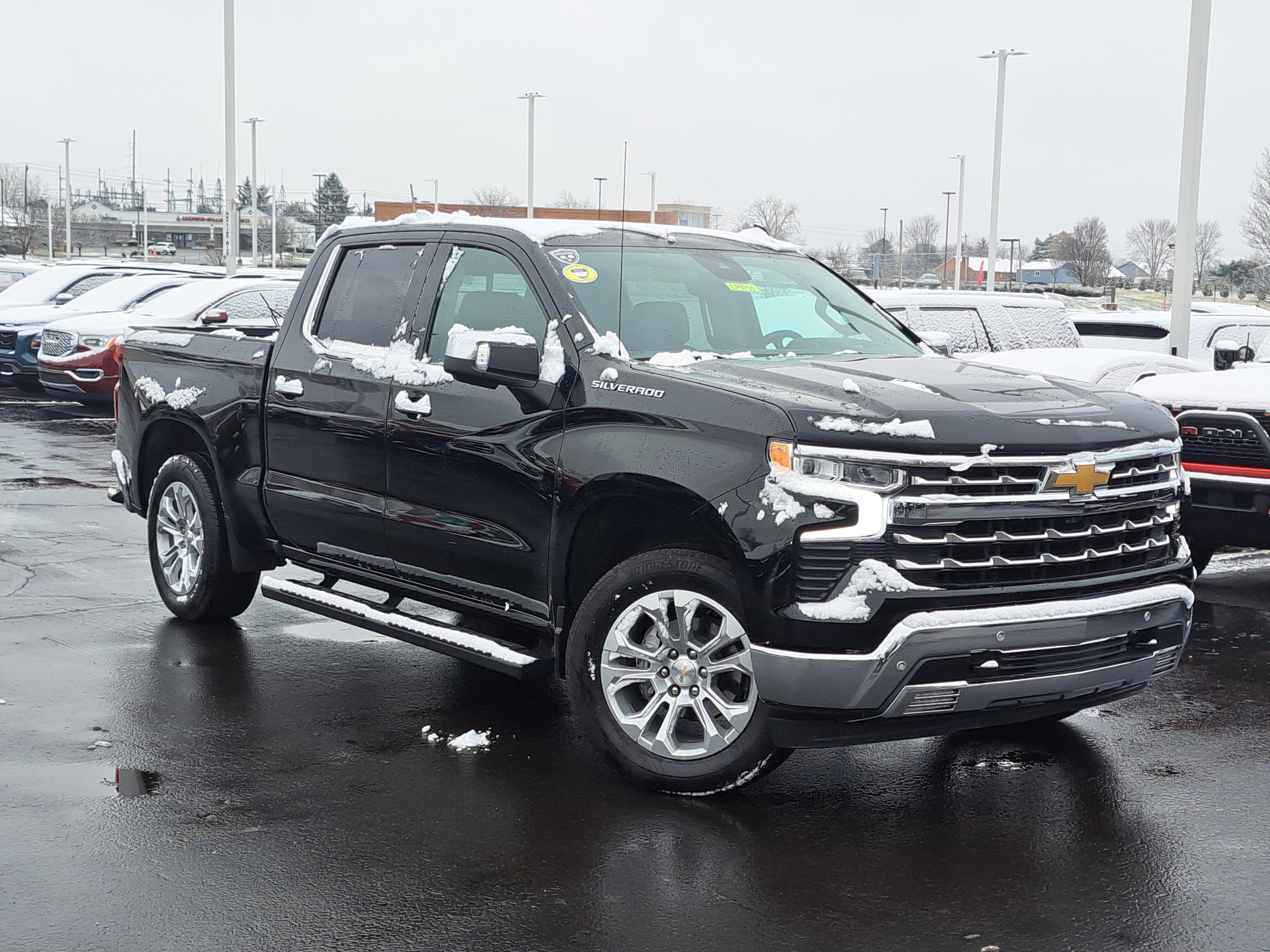 Certified 2025 Chevrolet Silverado 1500 LTZ w/ Technology Package image 26