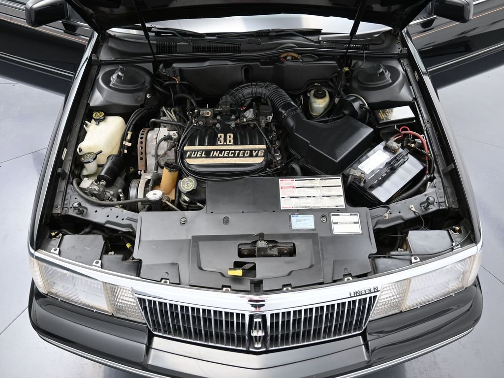 Used 1990 Lincoln Continental Signature image 27