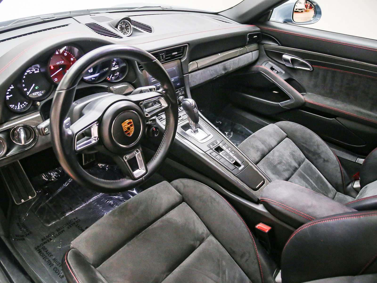 Certified 2018 Porsche 911 Carrera GTS RWD image 15
