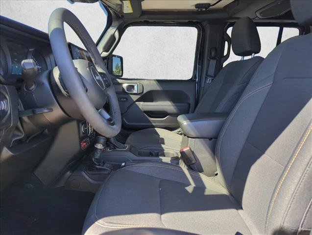 Used 2025 Jeep Wrangler Willys image 13